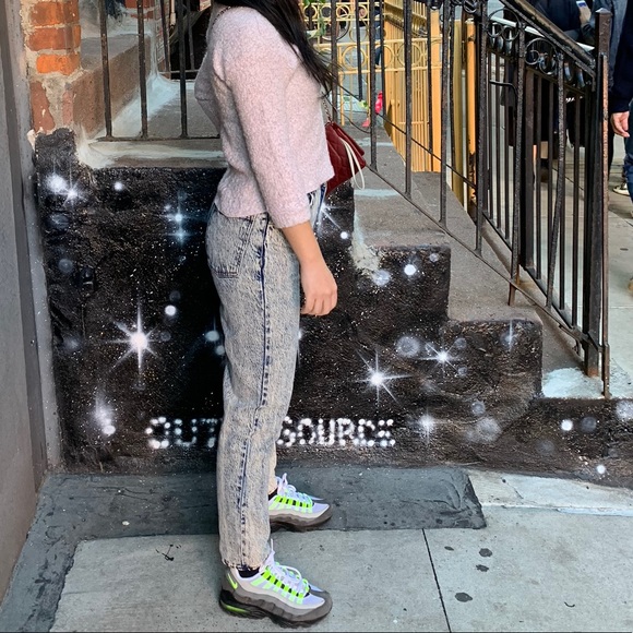 Bonjour Acid-washed High Waisted Mom Jeans - Picture 6 of 7